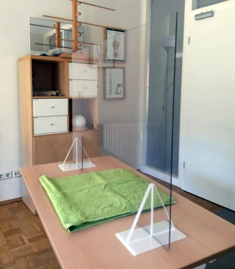 Spritzschutz für die Therapeuten während der Ergotherapie